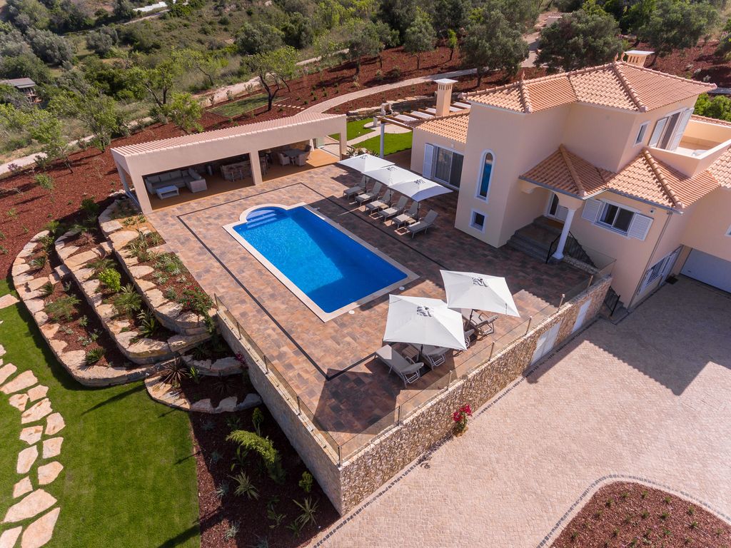 EVG865 Luxury Villa Golf Holiday In The Algarve